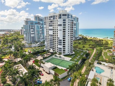 Perched on the 7th floor of the prestigious Le Jardin, this - photo 45