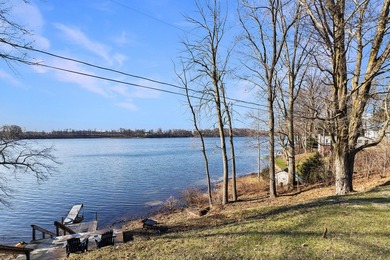 This .4 acre buildable lot includes 30 feet of lake frontage on - photo 7
