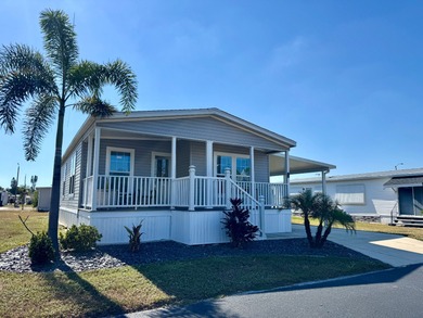 (private lake, pond, creek) Home For Sale in Bradenton Florida