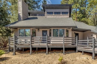This lovely home is only 5 minutes away from the center of town - photo 2