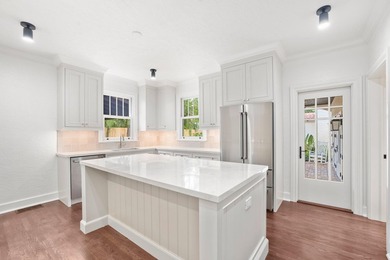 Situated in the heart of Historic Northwood, this stunning 1926 - photo 28