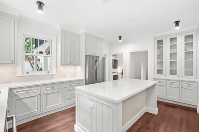 Situated in the heart of Historic Northwood, this stunning 1926 - photo 32
