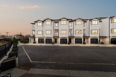 (private lake, pond, coastal) Townhome/Townhouse For Sale in Elizabeth City New Jersey