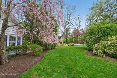 This beautifully appointed 5-bedroom, 4.5-bath residence offers - photo 4
