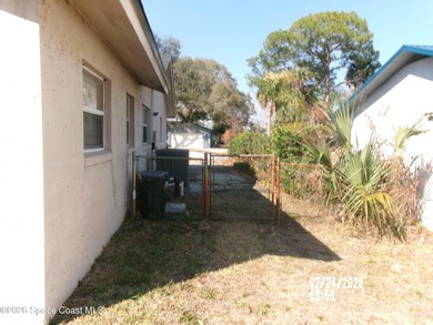 Bright and spacious 4-bedroom, 2-bath home located in desirable - photo 15