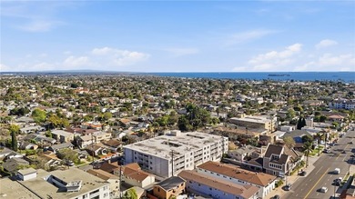 Welcome to 363 Newport Avenue #319 in the desirable South