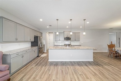 Welcome to this beautifully maintained home with fenced yard in - photo 22