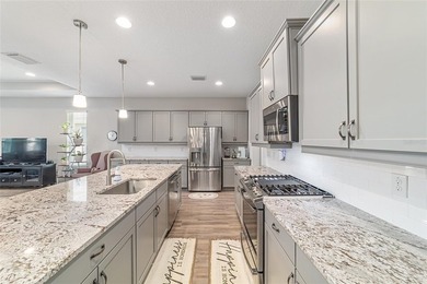Welcome to this beautifully maintained home with fenced yard in - photo 25