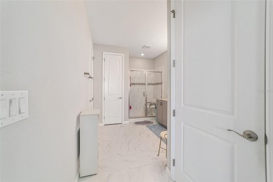 Welcome to this beautifully maintained home with fenced yard in - photo 35