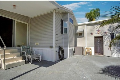 This a 55+ (gated) community. Lovely waterfront 2 bedroom (or - photo 4