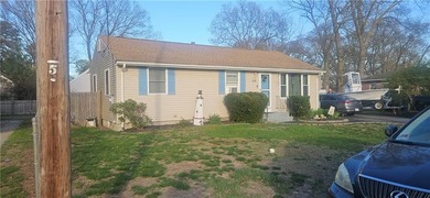 Sharp, renovated 3 bedroom ranch located in a great area which - photo 1