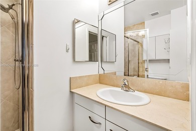 Stunning Oceanfront Apartment for Sale!
Discover your dream