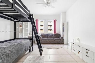 Stunning Oceanfront Apartment for Sale!
Discover your dream