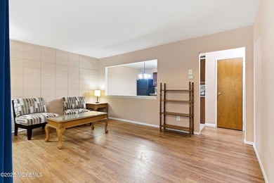 Updated Private Retreat in Cedar Glen Homes Looking for a - photo 3