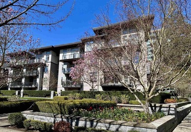 Welcome to Pathways by Adera, a charming concrete low-rise - photo 2