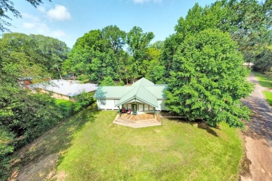 Toledo Bend Lake Home For Sale in Hemphill Texas