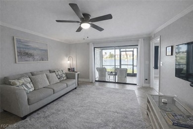 Beautiful lakefront condo in the highly desirable Cinnamon Cove - photo 2