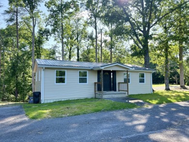 Lake Home For Sale in Jamestown, Kentucky