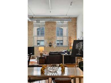 This unique true loft offers a flexible - photo 12