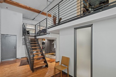 This unique true loft offers a flexible - photo 17