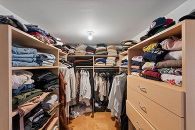 This unique true loft offers a flexible - photo 31