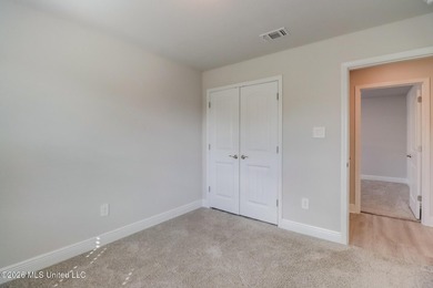 Located in North Swan Estates, this beautifully maintained - photo 32