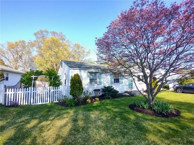 One-level living at its finest in Warwick! Don't miss the - photo 2