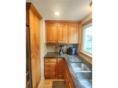 One-level living at its finest in Warwick! Don't miss the - photo 8