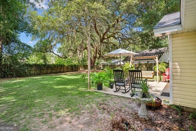 Welcome home to this charming 3-bedroom, 2-bath cottage-style - photo 24