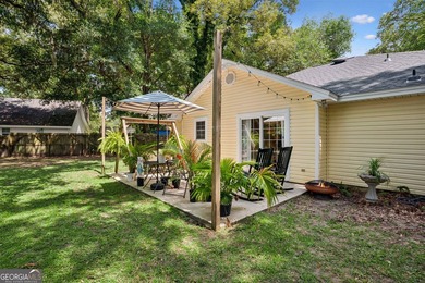 Welcome home to this charming 3-bedroom, 2-bath cottage-style - photo 27