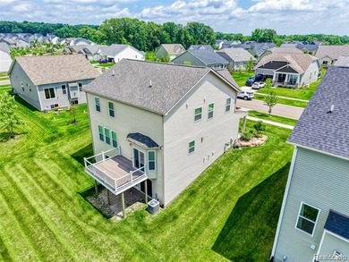 Welcome to this beautifully maintained 2022 custom built modern - photo 30