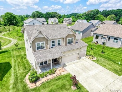 Welcome to this beautifully maintained 2022 custom built modern - photo 32