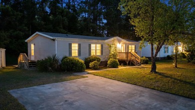 Look no further! This well-maintained and thoughtfully updated - photo 2