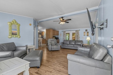 Look no further! This well-maintained and thoughtfully updated - photo 4
