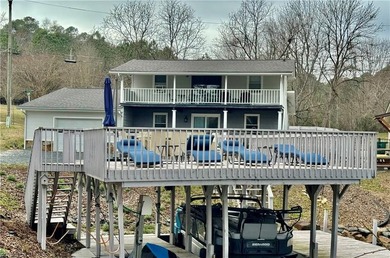 Lake Tillery Home For Sale in Norwood North Carolina