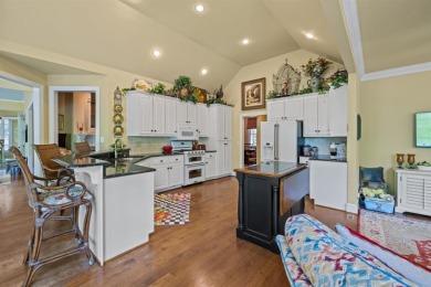 Charming Lakefront Home - New Price - photo 16