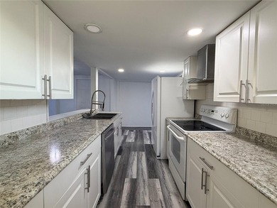 Excellent income-producing opportunity in Lakeland featuring a - photo 8