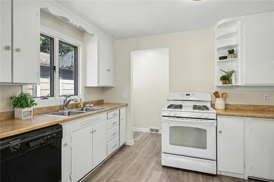 A Perfect Start Begins Here! This Delightful Home Is Loaded With - photo 13