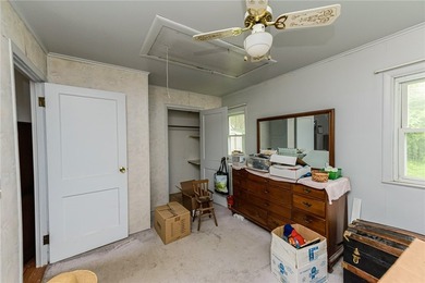 Welcome to 47 Chippendale Rd! This two bedroom home offers a - photo 15