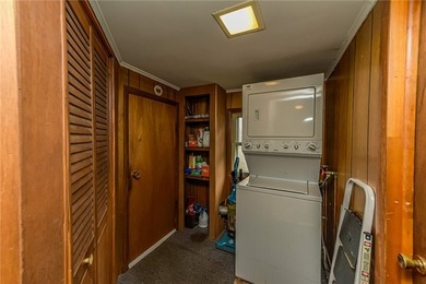 Welcome to 47 Chippendale Rd! This two bedroom home offers a - photo 17