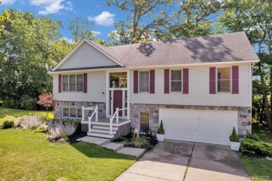 Lake Home For Sale in Waterford, Michigan