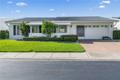 Lake Home Sale Pending in Pinellas Park, Florida