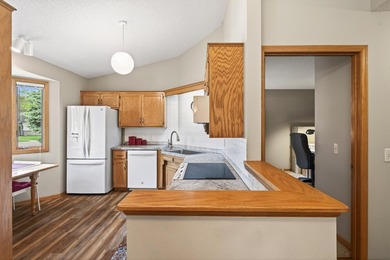 Welcome home to this great, single level townhome in high-demand - photo 4