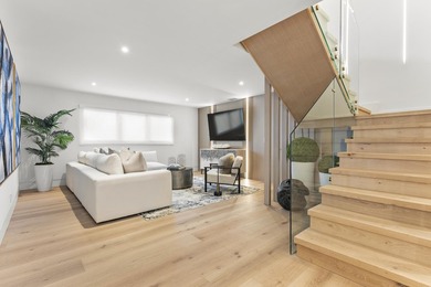 Coastal luxury meets modern perfection in this absolutely - photo 9