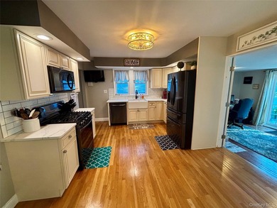 Welcome to this beautifully maintained and thoughtfully updated - photo 8