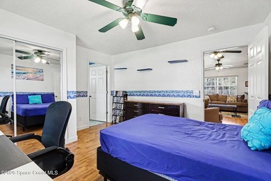 Welcome to this beautifully maintained 4-bdrm, 3-bath home - photo 11
