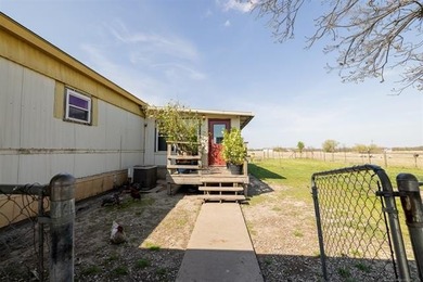 Conveniently situated just off Alternate Hwy 75, this beautiful - photo 3