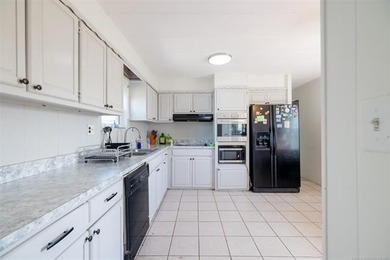 Conveniently situated just off Alternate Hwy 75, this beautiful - photo 4