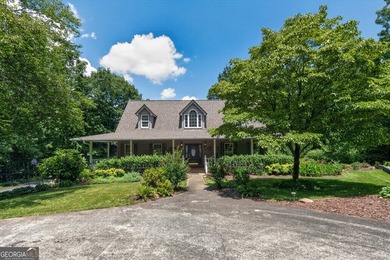 Experience the serenity of mountain living with stunning - photo 2