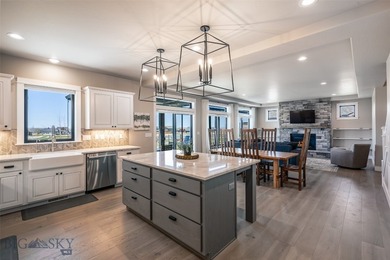Expansive modern farmhouse on the park at White Horse Ranch - photo 5
